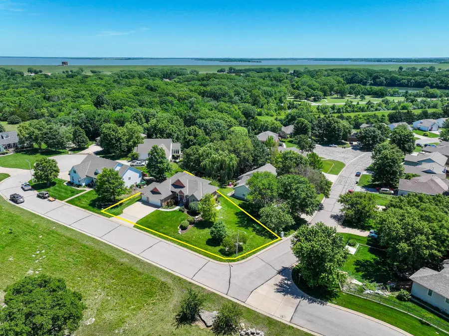 1910 N Jason Dr, El Dorado, KS 67042 - #2