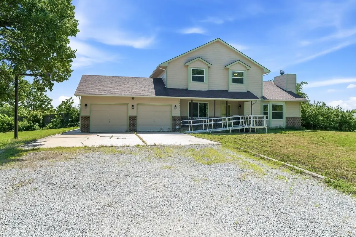 10215 E June Dr, Derby, KS 67037 - #1