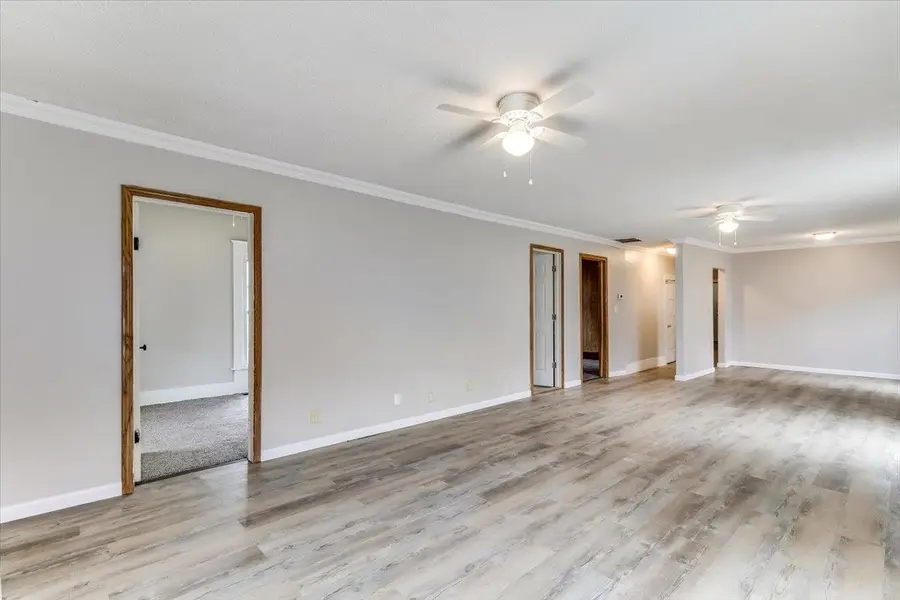 313 E Lincoln, Wellington, KS 67152 - #3