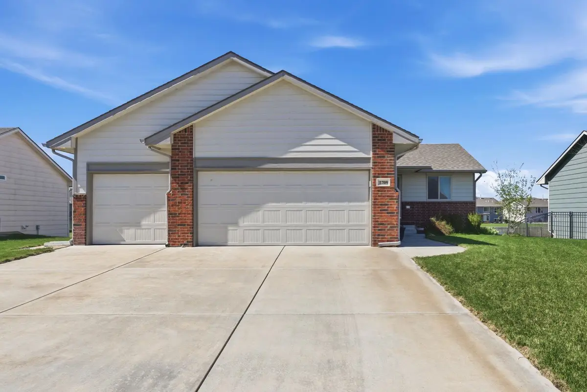 1709 N Thoroughbred Cir, Wichita, KS 67235 - #1