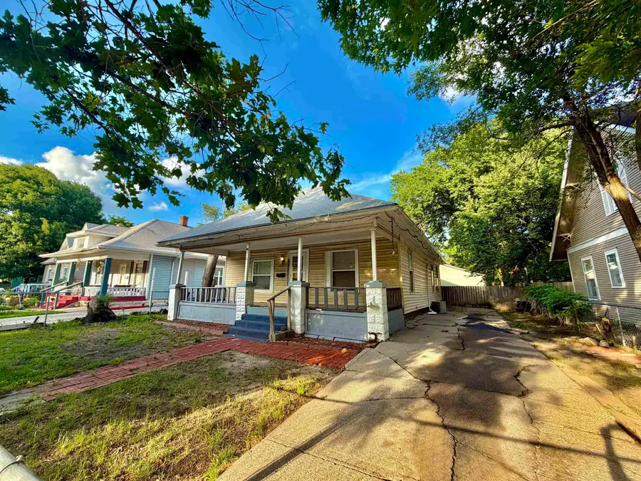210 S Poplar St, Wichita, KS 67211 - #3