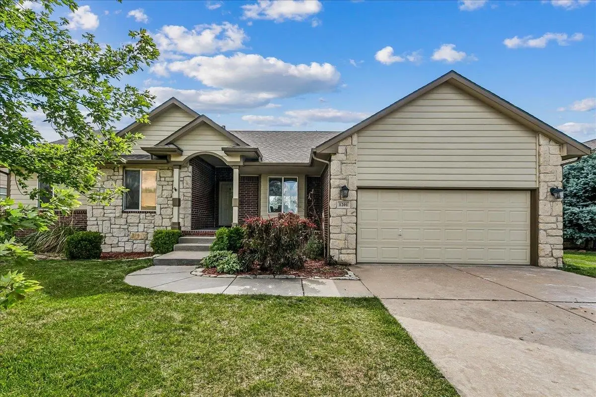 1201 N Oak Ridge St, Goddard, KS 67052 - #1