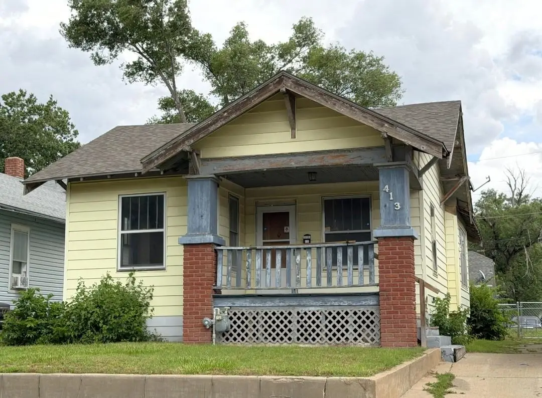 413 S Phillips Ave, Salina, KS 67401 - #1