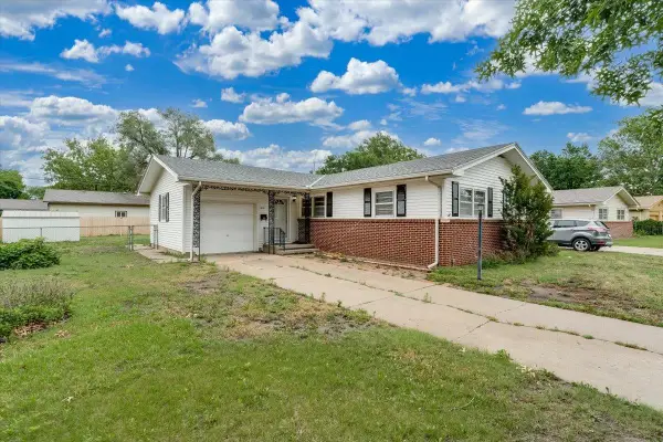 1410 W Dallas St, Wichita, KS 67217-2314
