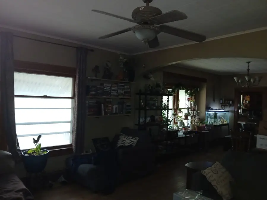 121 E 10th St., Concordia, KS 66901 - #3