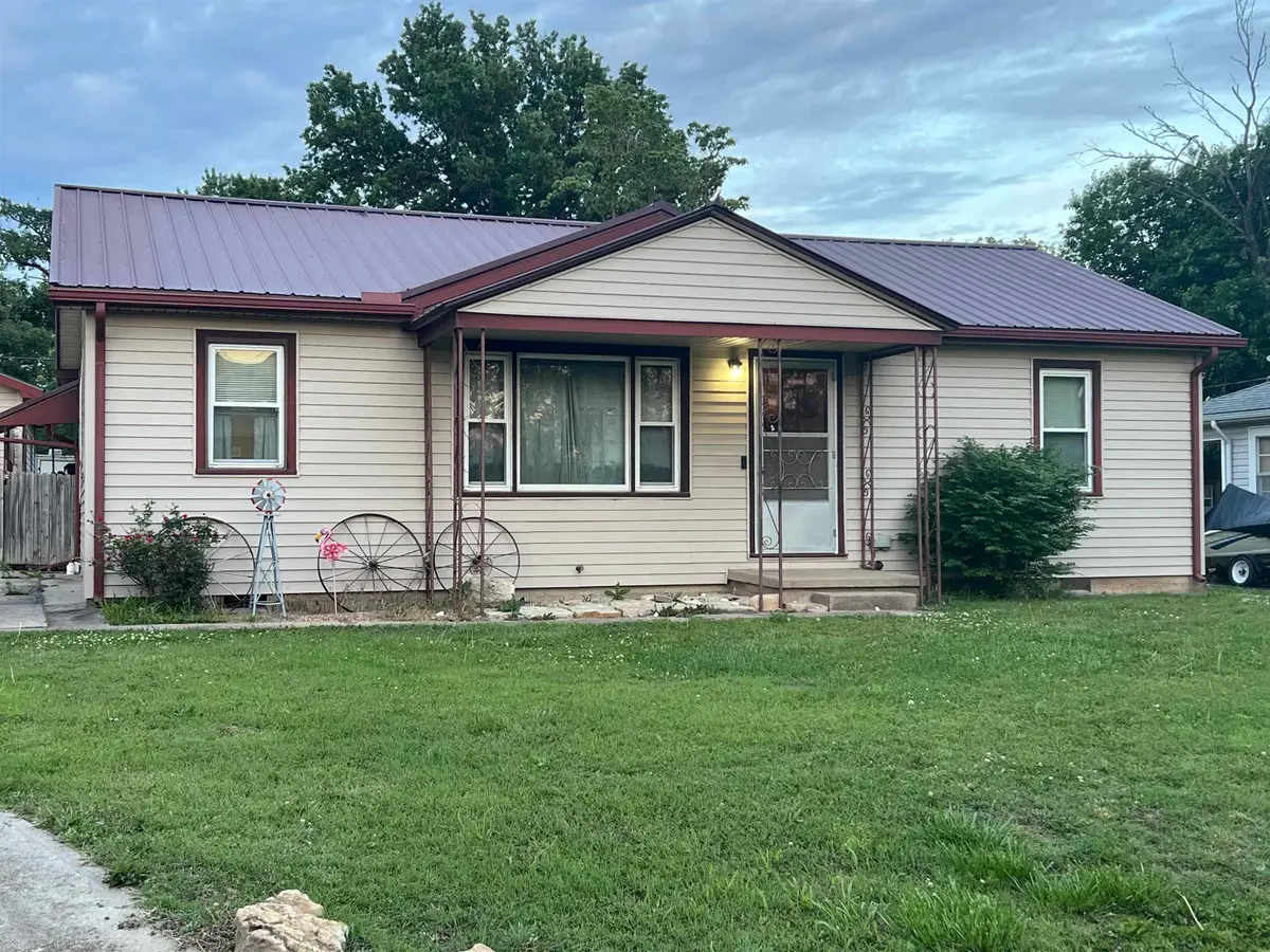 1236 N Walnut St., Eureka, KS 67045 - #1