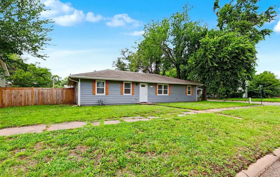 221 W Main, Mount Hope, KS 67108 - #2