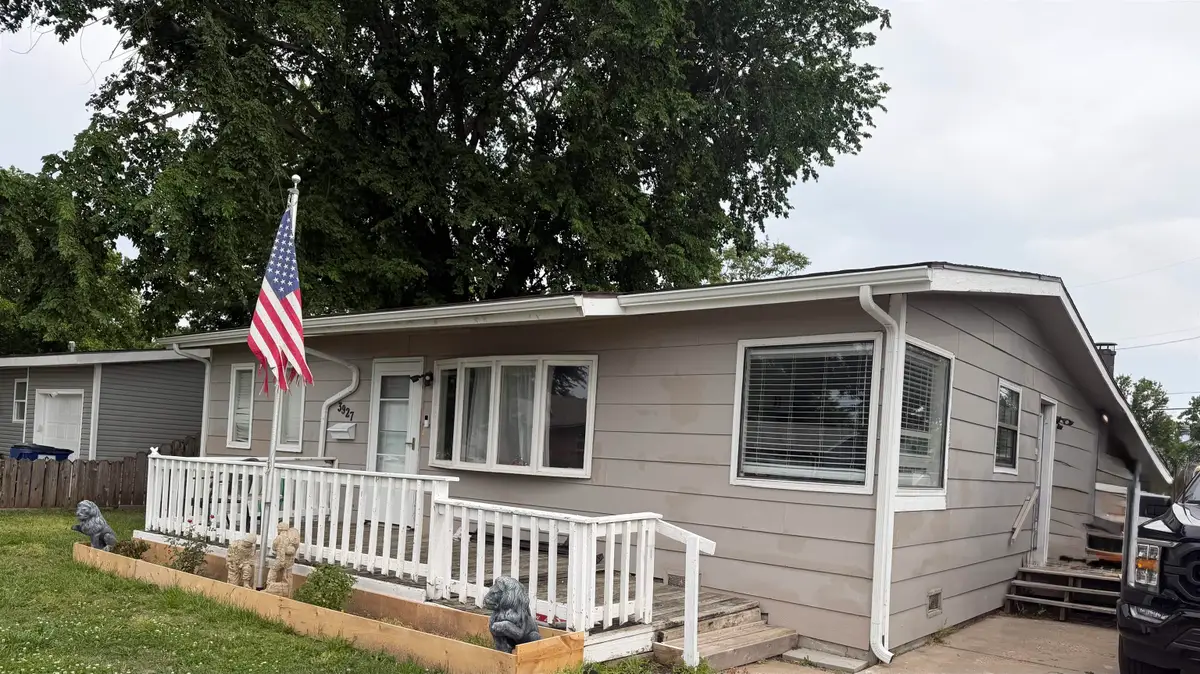 3927 W 20th St, Wichita, KS 67203 - #1
