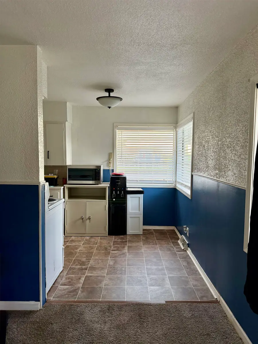 3927 W 20th St, Wichita, KS 67203 - #3