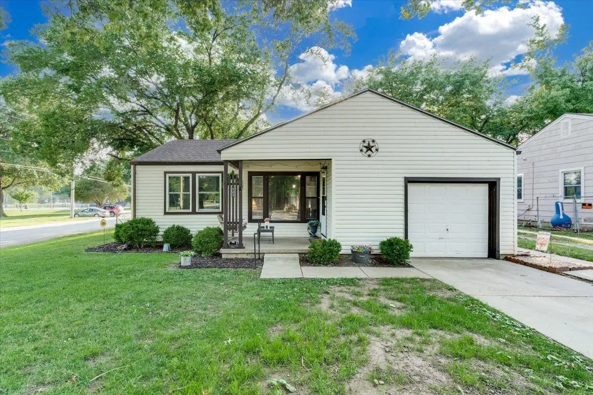 503 Eastview Dr, Mulvane, KS 67110 - #1