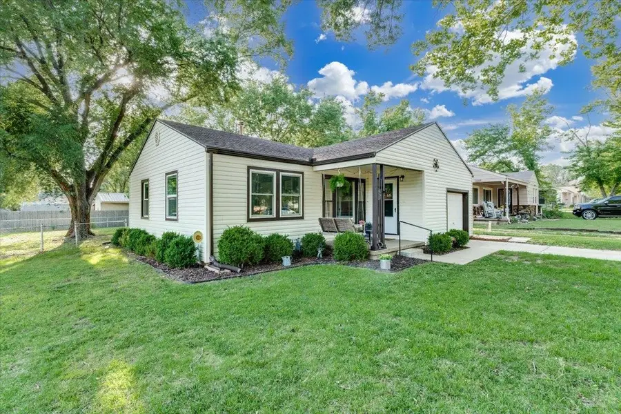 503 Eastview Dr, Mulvane, KS 67110 - #3
