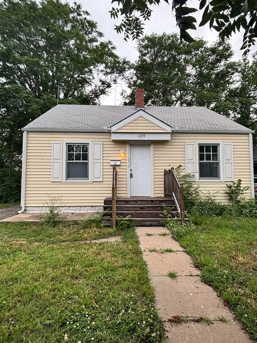1239 S Hydraulic, Wichita, KS 67211 - #2