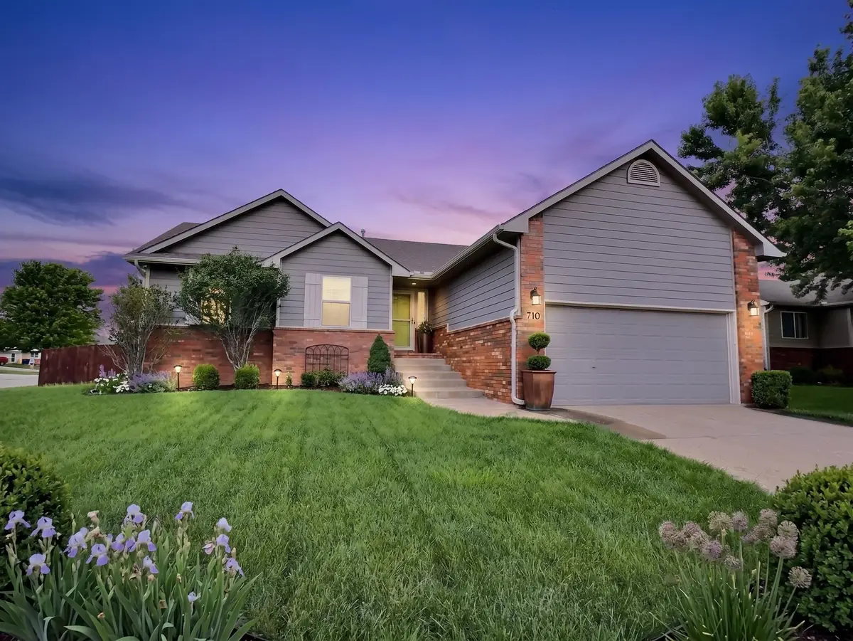 710 S Westview, Andover, KS 67002 - #1