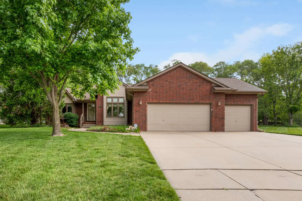 920 S Stagecoach Ct, Wichita, KS 67230 - #1