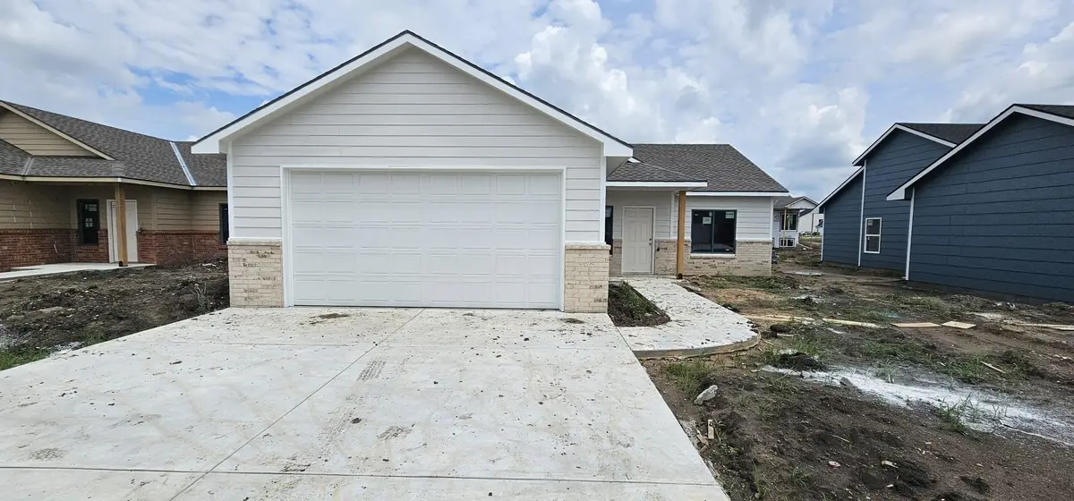 5115 N Toben Ct, Bel Aire, KS 67226 - #1