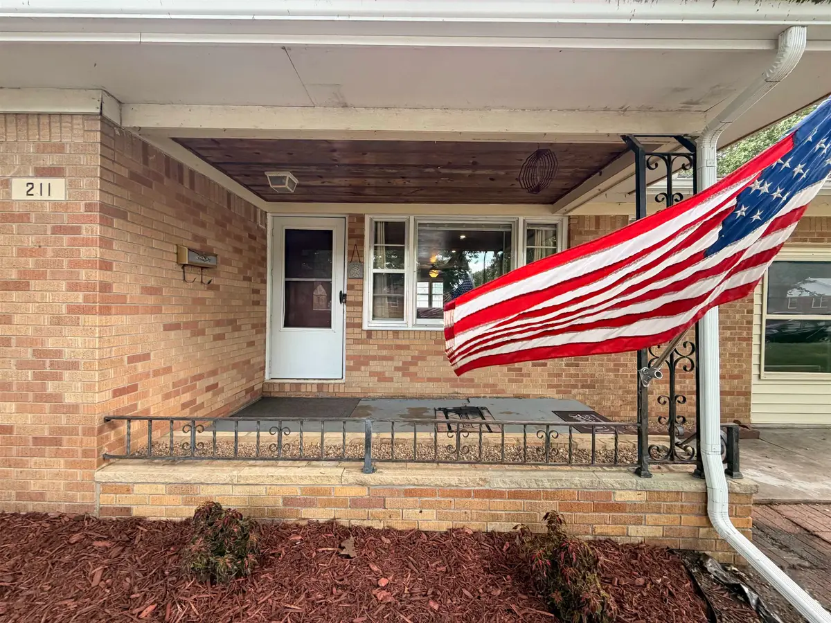 211 E English, Mulvane, KS 67110 - #1