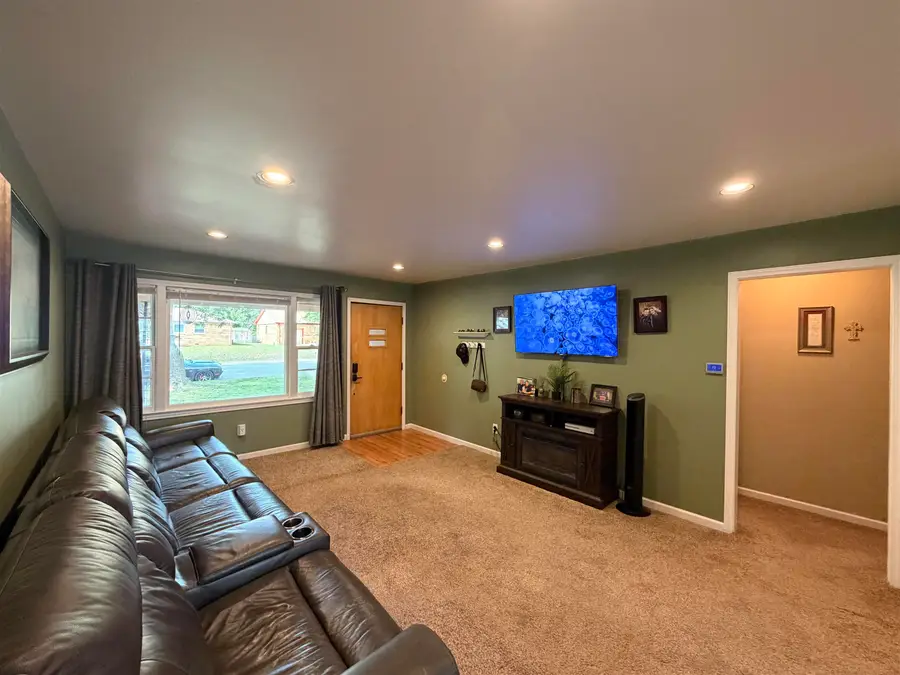 211 E English, Mulvane, KS 67110 - #3