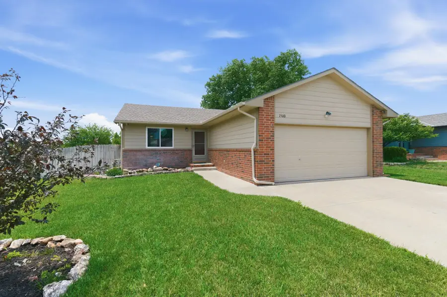 1500 Sunset Ct, Goddard, KS 67052 - #2