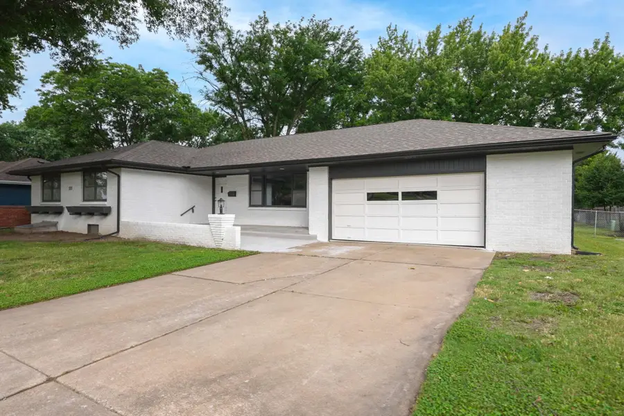 6720 E Zimmerly St, Wichita, KS 67207 - #2