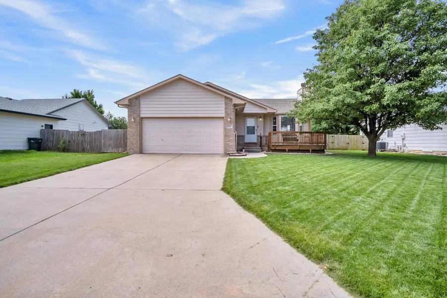 215 Sutton, Newton, KS 67114 - #2