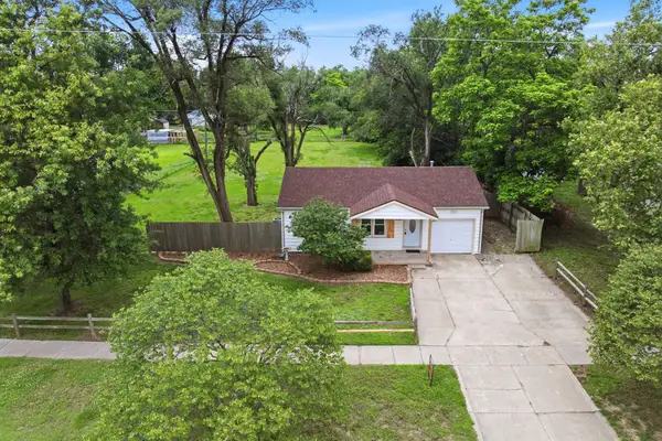 3317 W 9th St N, Wichita, KS 67203