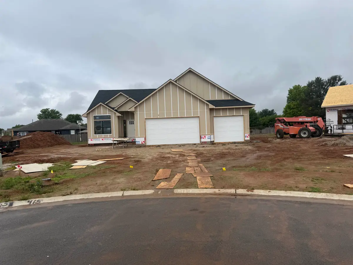 415 S Stoney Creek St, Clearwater, KS 67060 - #1
