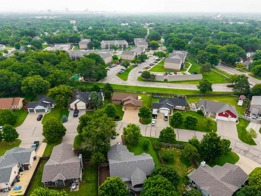 122 N Mount Carmel, Wichita, KS 67203 - #3