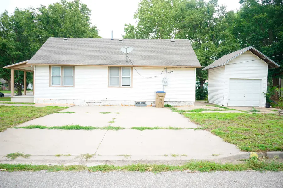 302 N King St, Mount Hope, KS 67108-9596 - #3