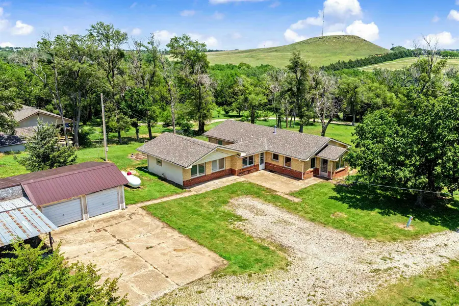300 Rafter M Ln., Salina, KS 67401 - #3