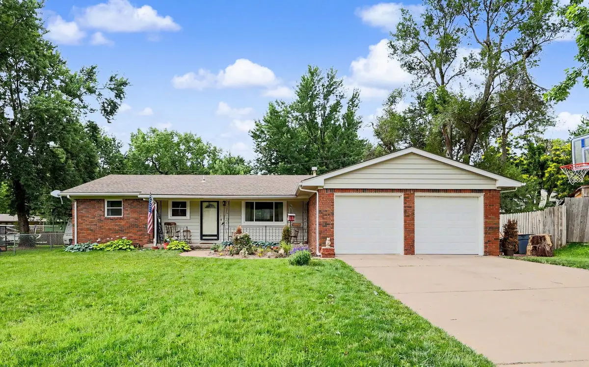 7401 W Galoway Ave, Wichita, KS 67212 - #1