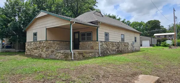 1525 N 7th St, Arkansas City, KS 67005