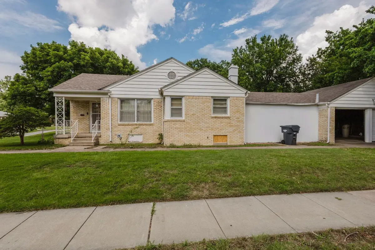 2705 E Menlo, Wichita, KS 67211 - #1