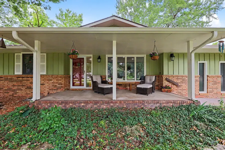3225 Southwood Ct, Newton, KS 67114 - #2
