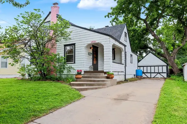 3719 E Edgemont Pl, Wichita, KS 67208