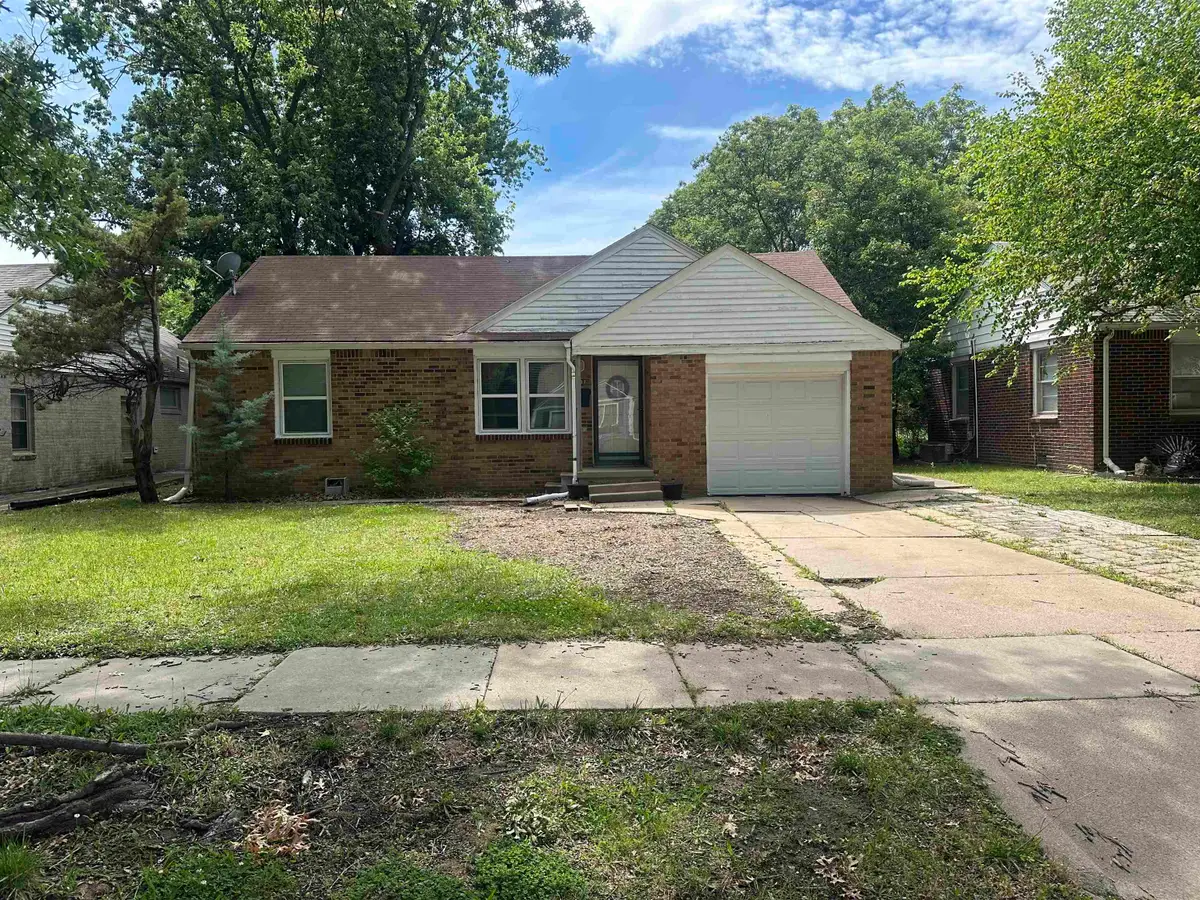 637 S Lightner Dr., Wichita, KS 67218 - #1