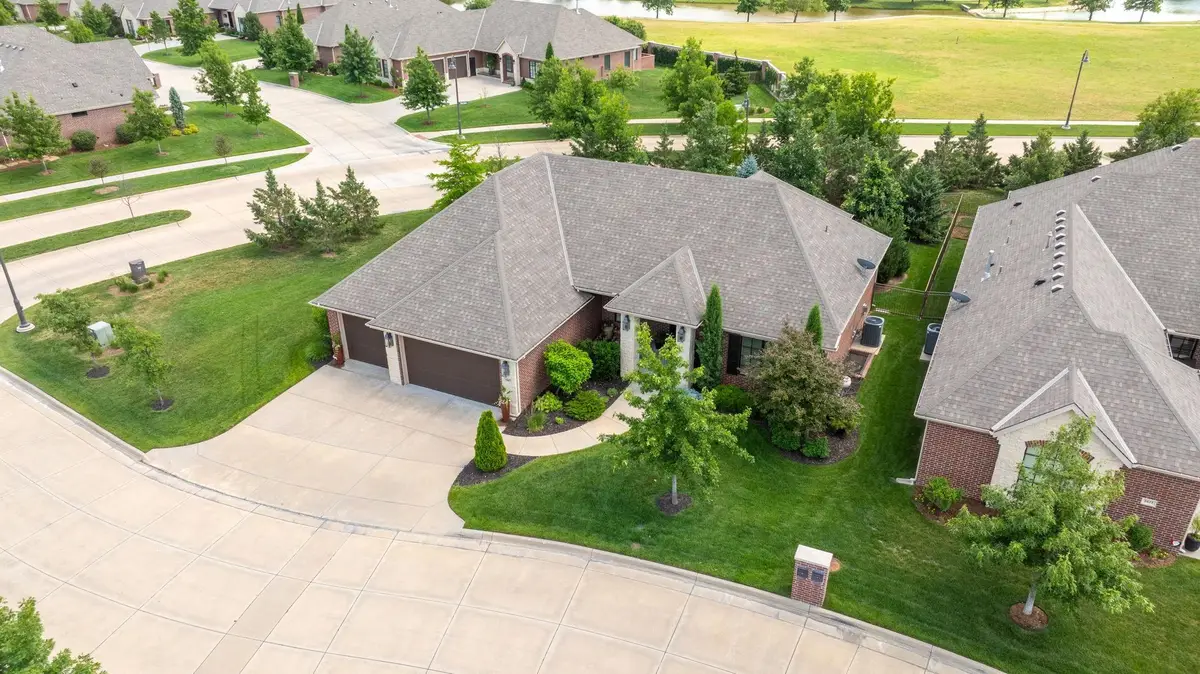 1607 N Red Oaks, Wichita, KS 67206 - #1