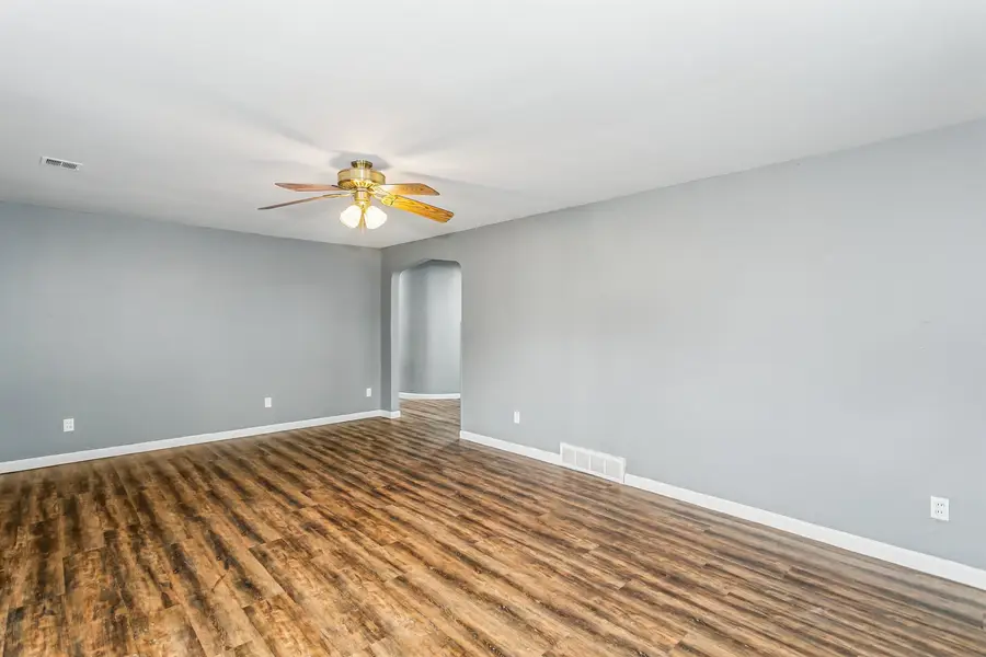 1836 S Laura Ave, Wichita, KS 67211 - #2