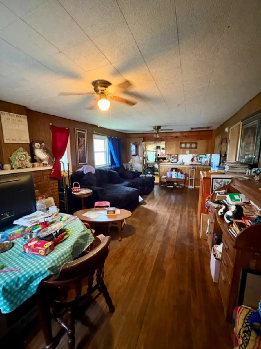 1009 W Kansas Ave, El Dorado, KS 67042 - #3