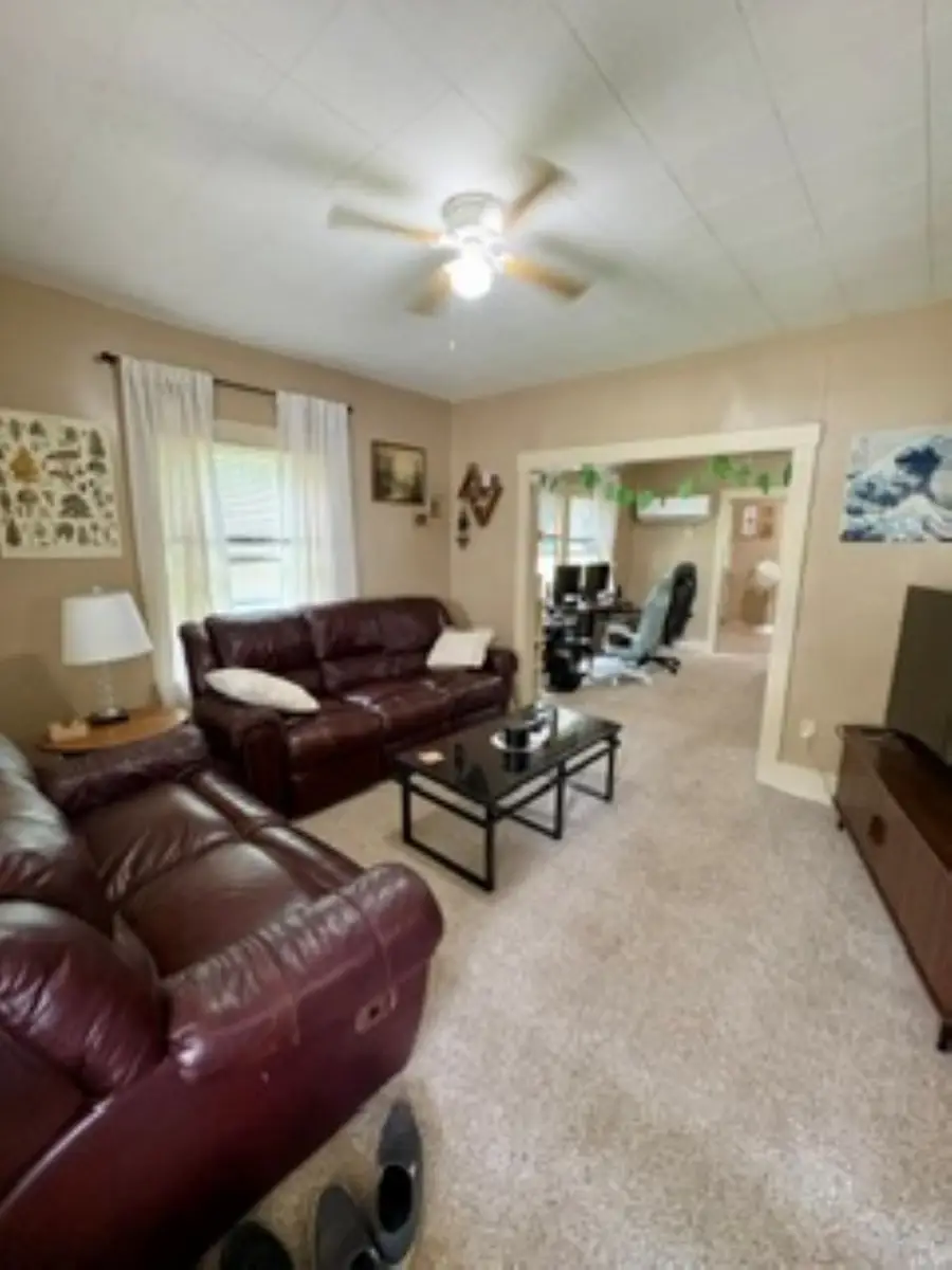 619 W Locust Ave, El Dorado, KS 67042 - #3