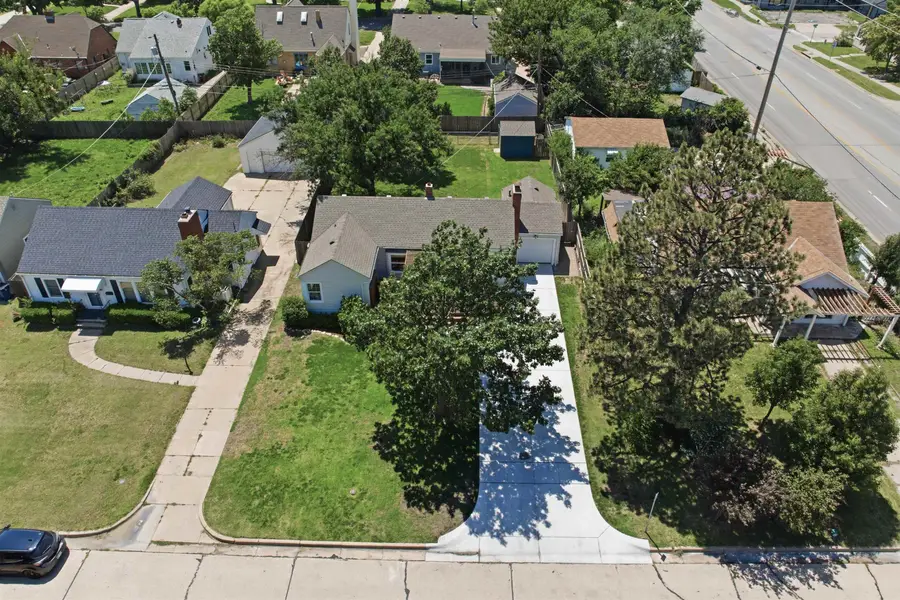 451 N Pinecrest Ave, Wichita, KS 67208-4124 - #3