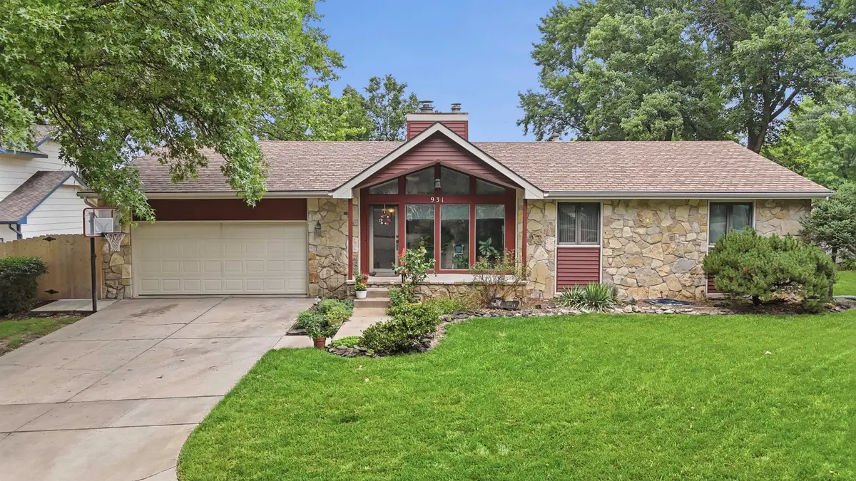 931 N Toh N Hah Ct, Wichita, KS 67212 - #1