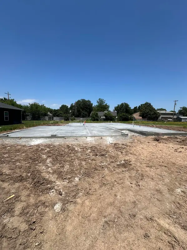 2845 S Rainier Ct, Wichita, KS 67215