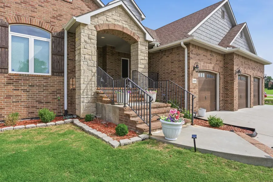 1819 W Edgewood Dr, Wellington, KS 67152-4724 - #3