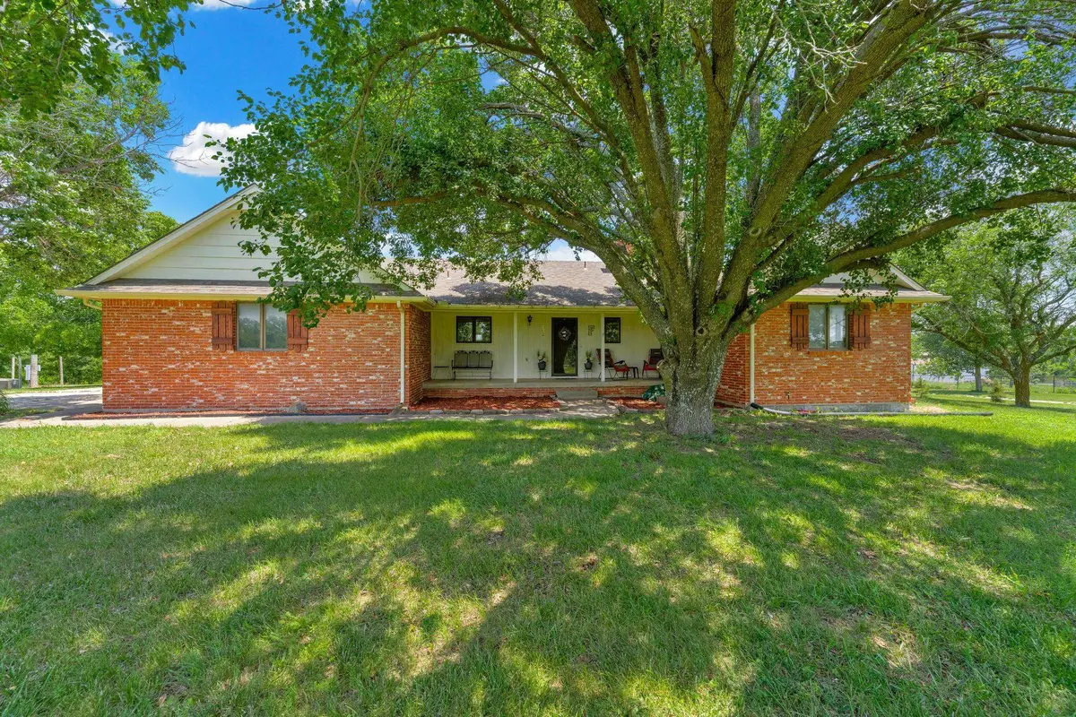 1254 N Osage Rd, Mulvane, KS 67110 - #1