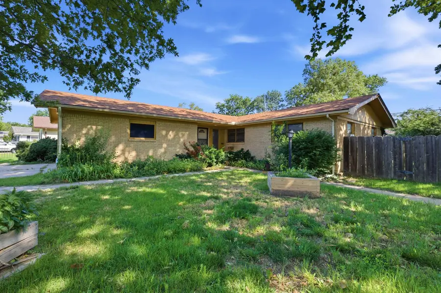 2705 S Martinson Ave, Wichita, KS 67217 - #3