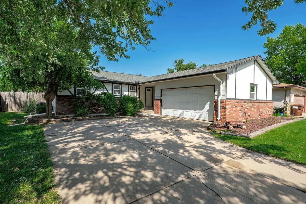 2230 S Lori Ln, Wichita, KS 67207-5428 - #1