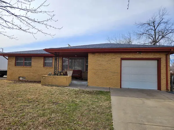 2711 S Laura Ave, Wichita, KS 67216