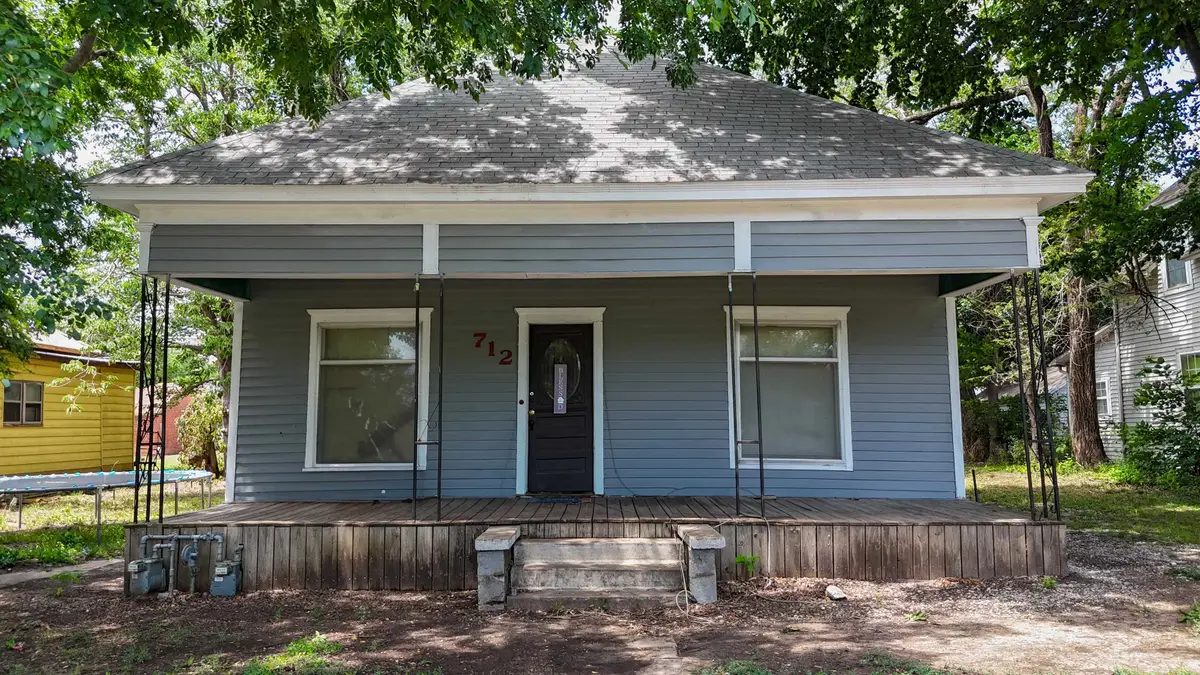 712 S C St, Wellington, KS 67152 - #1