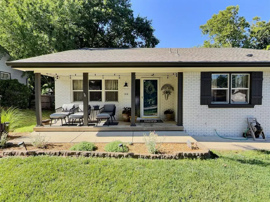 818 E Greenway Ct., Derby, KS 67037 - #2