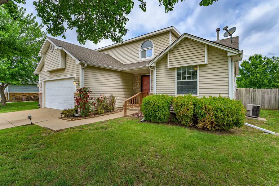 8914 E Cessna St, Wichita, KS 67210-2400 - #2